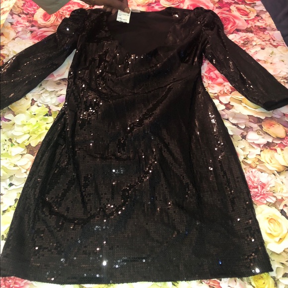 Dress - Picture 2 of 3